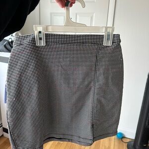 Hollister Black and White Gingham Mini Skirt